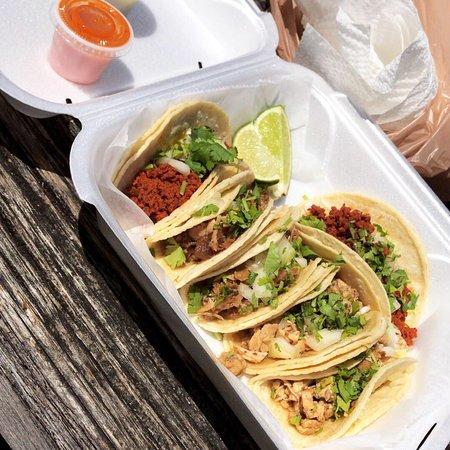 Junior's Tacos