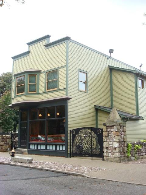 Stone Mad Pub