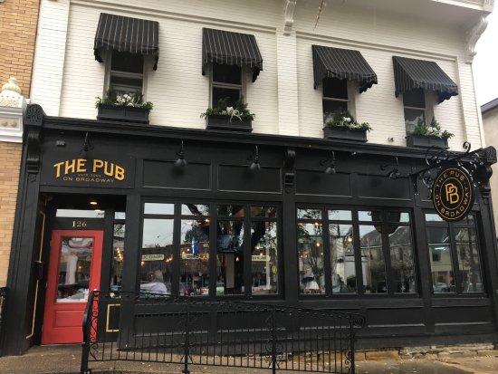 The Pub on Broadway