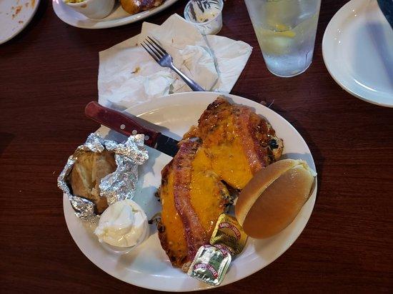 Sidelines Sports Eatery and Pub
