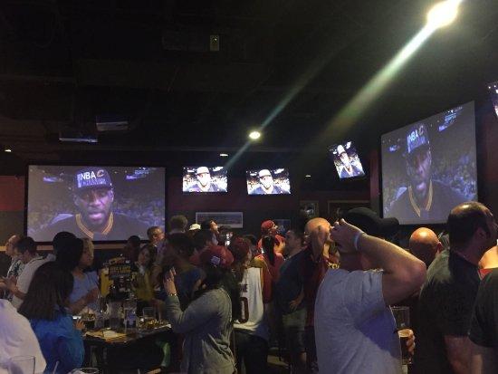 Buffalo Wild Wings - Lyndhurst
