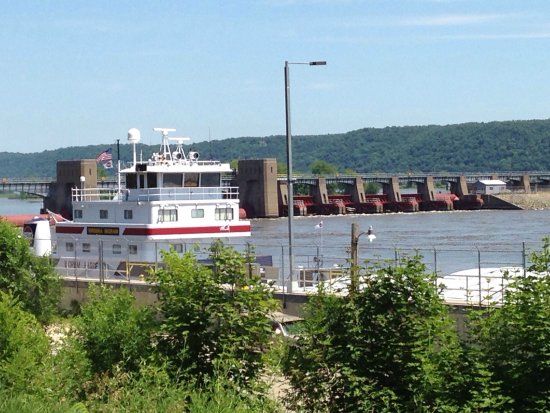 Lock and Dam No. 10