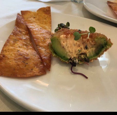 Elements Bistro on Euclid